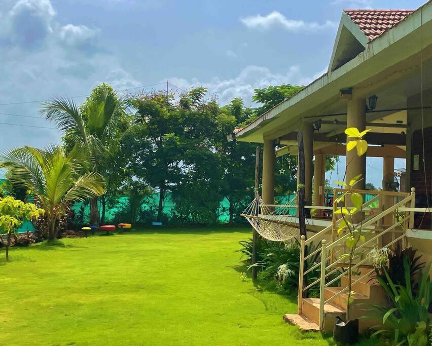 Shangri-La Valley Retreat Karjat Esterno foto